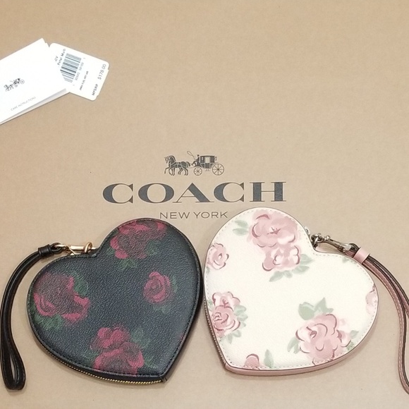 🍒NWT🍒COACH HEART WRISTLET - Picture 6 of 8
